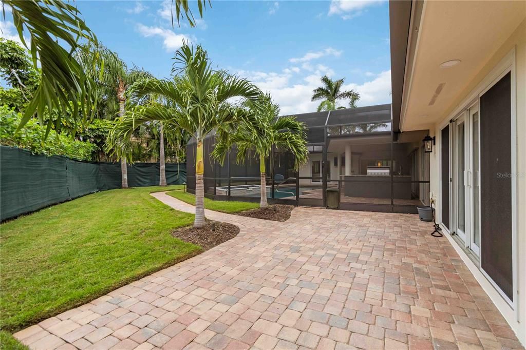 For Sale: $2,599,000 (3 beds, 3 baths, 2539 Square Feet)