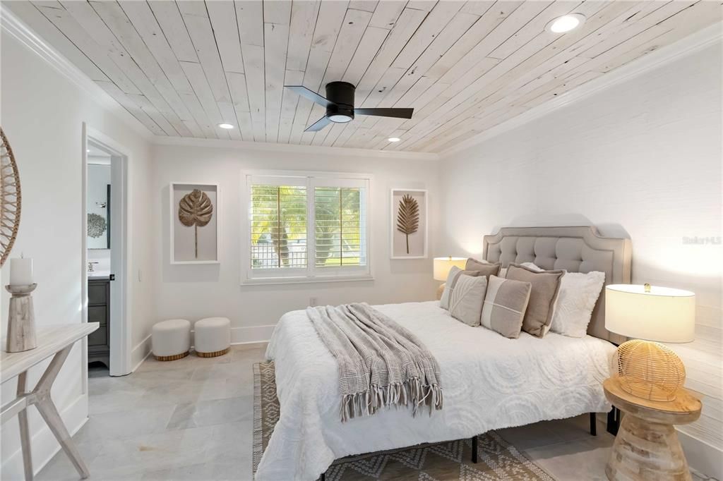 For Sale: $2,599,000 (3 beds, 3 baths, 2539 Square Feet)