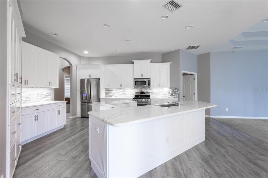 En Venta: $759,000 (6 camas, 4 baños, 4010 Pies cuadrados)