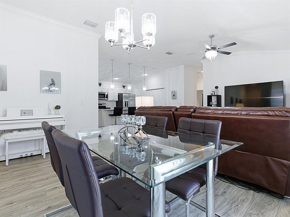 For Sale: $344,900 (3 beds, 2 baths, 1440 Square Feet)