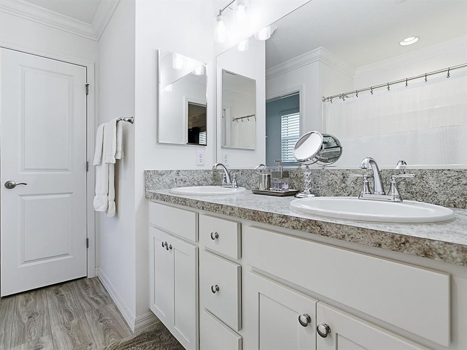 For Sale: $344,900 (3 beds, 2 baths, 1440 Square Feet)