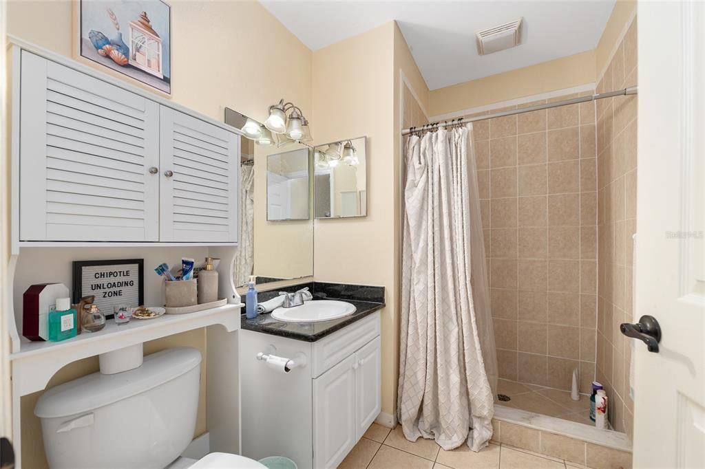 En Venta: $385,000 (2 camas, 3 baños, 1248 Pies cuadrados)