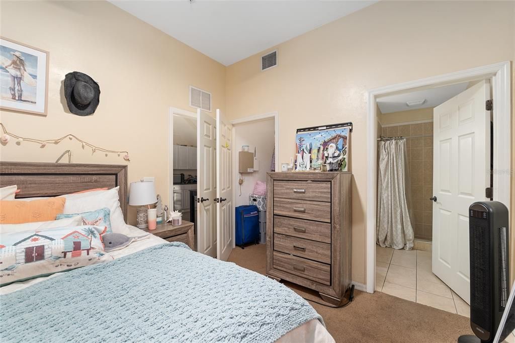 En Venta: $385,000 (2 camas, 3 baños, 1248 Pies cuadrados)