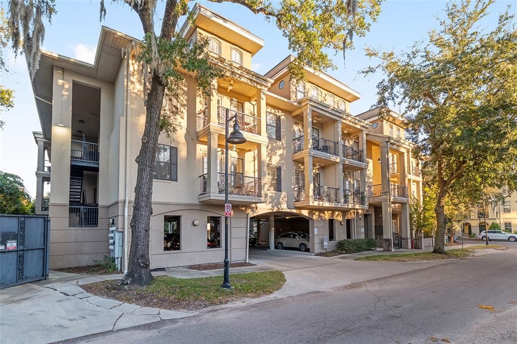 En Venta: $385,000 (2 camas, 3 baños, 1248 Pies cuadrados)