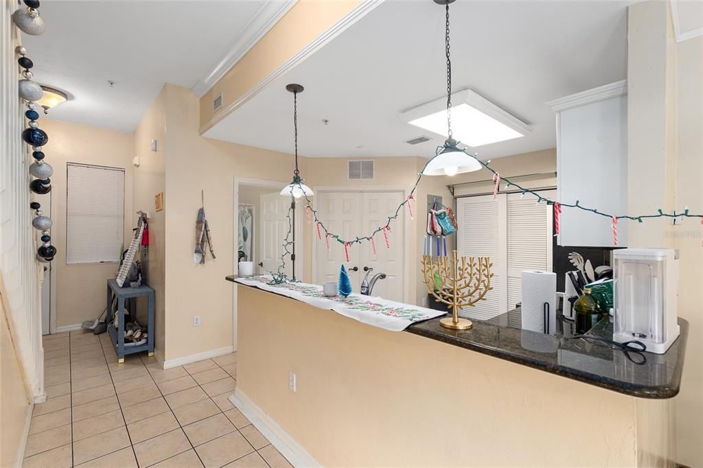 En Venta: $385,000 (2 camas, 3 baños, 1248 Pies cuadrados)