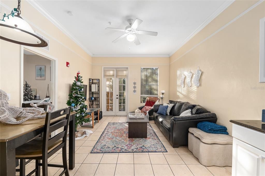 En Venta: $385,000 (2 camas, 3 baños, 1248 Pies cuadrados)