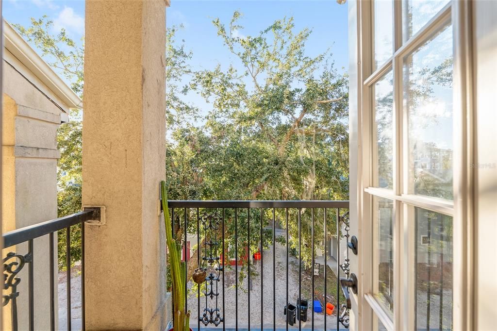 En Venta: $385,000 (2 camas, 3 baños, 1248 Pies cuadrados)