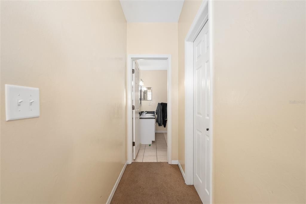 En Venta: $385,000 (2 camas, 3 baños, 1248 Pies cuadrados)