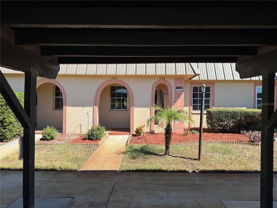 На продажу: $100,000 (2 спален, 1 ванн, 975 Квадратных фут)