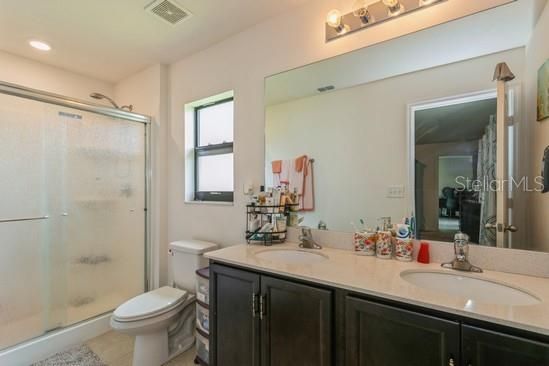 For Sale: $299,000 (3 beds, 2 baths, 1708 Square Feet)