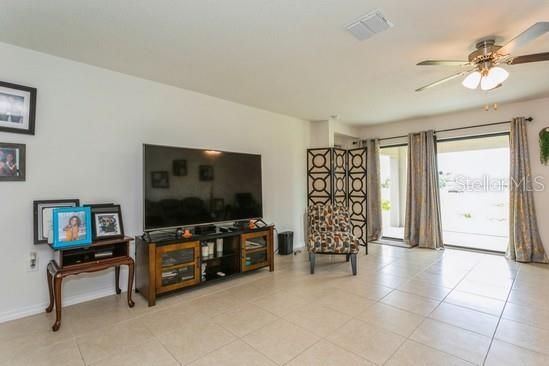 For Sale: $299,000 (3 beds, 2 baths, 1708 Square Feet)