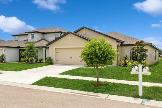 For Sale: $299,000 (3 beds, 2 baths, 1708 Square Feet)