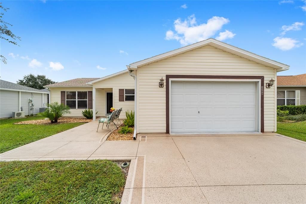 Activo con contrato: $299,999 (3 camas, 2 baños, 1240 Pies cuadrados)