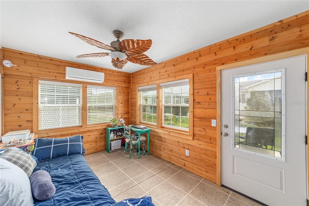 Activo con contrato: $299,999 (3 camas, 2 baños, 1240 Pies cuadrados)