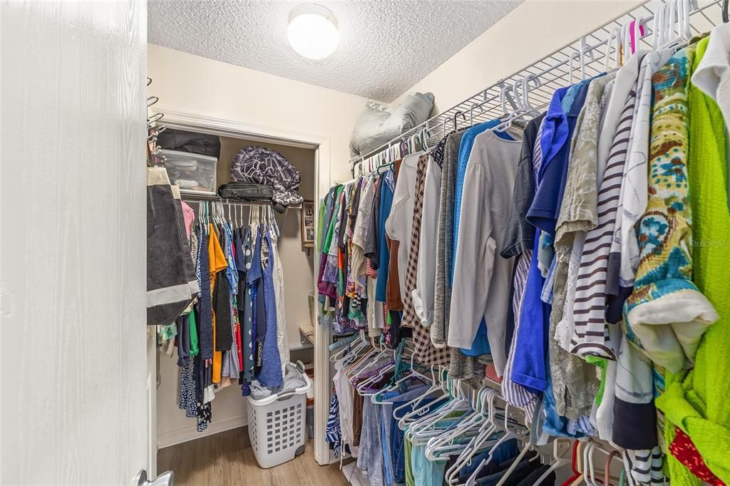 Activo con contrato: $299,999 (3 camas, 2 baños, 1240 Pies cuadrados)