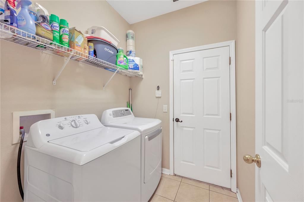 Active With Contract: $350,000 (3 beds, 2 baths, 2224 Square Feet)