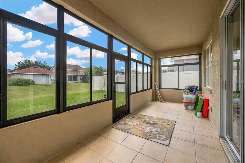 Active With Contract: $350,000 (3 beds, 2 baths, 2224 Square Feet)