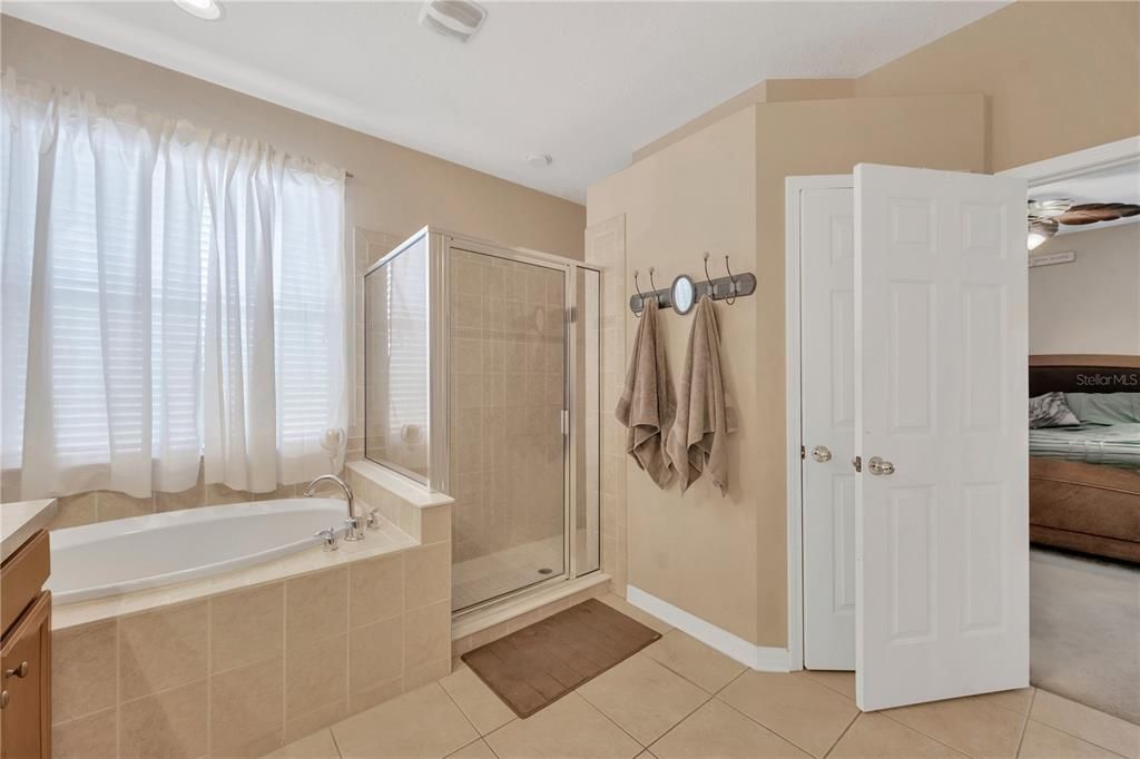 Active With Contract: $350,000 (3 beds, 2 baths, 2224 Square Feet)