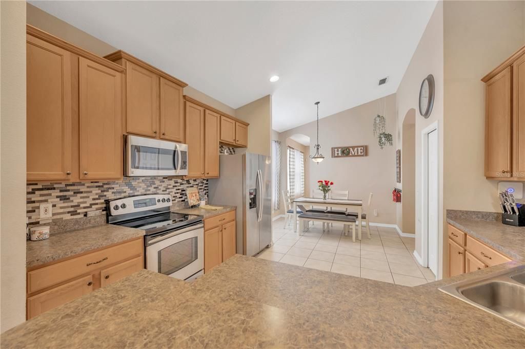 Active With Contract: $350,000 (3 beds, 2 baths, 2224 Square Feet)