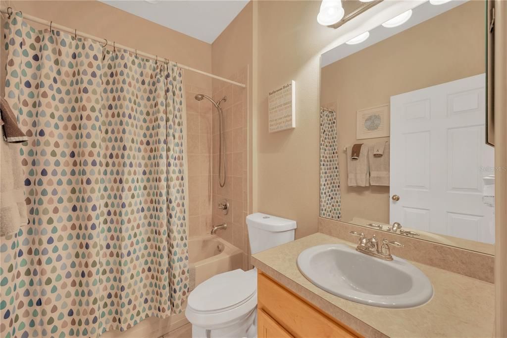 Active With Contract: $350,000 (3 beds, 2 baths, 2224 Square Feet)