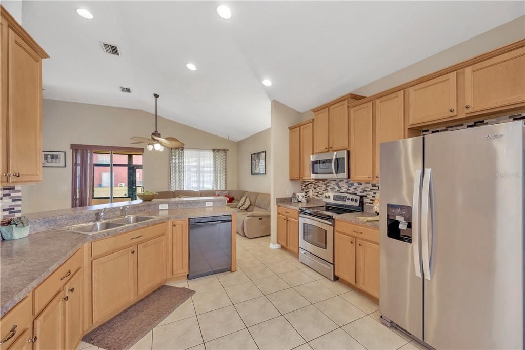 Active With Contract: $350,000 (3 beds, 2 baths, 2224 Square Feet)