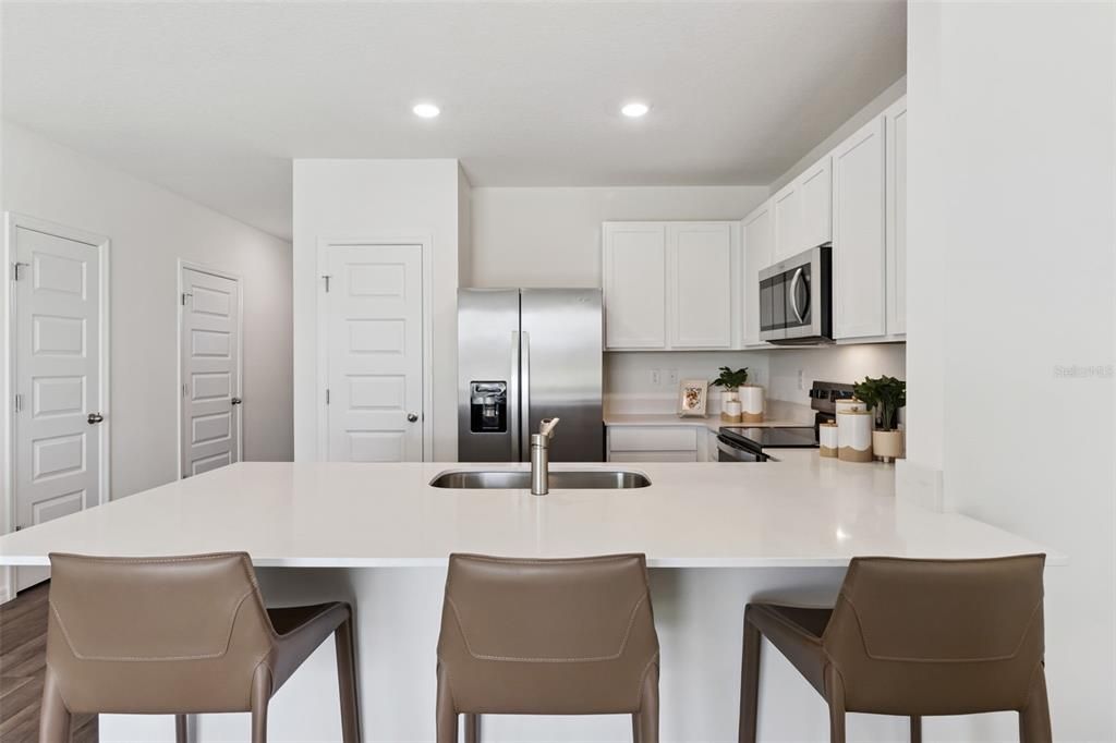 For Sale: $300,990 (3 beds, 2 baths, 1463 Square Feet)