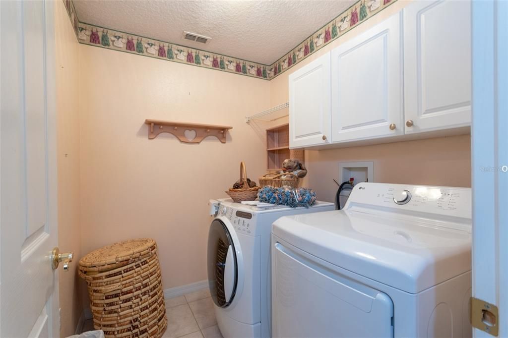 Active With Contract: $359,000 (3 beds, 2 baths, 2062 Square Feet)