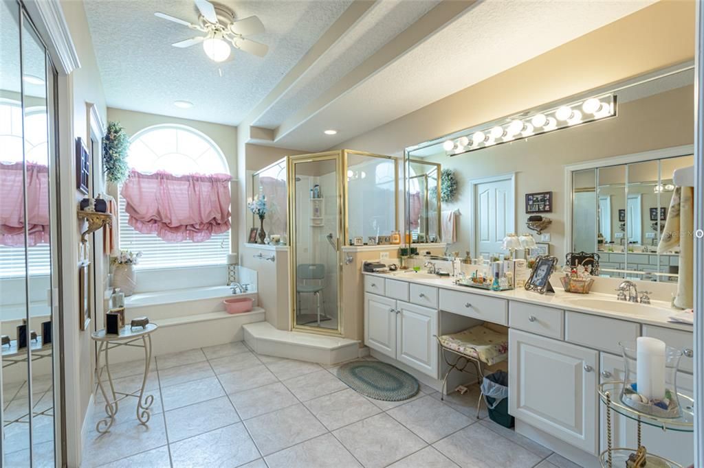 Active With Contract: $359,000 (3 beds, 2 baths, 2062 Square Feet)