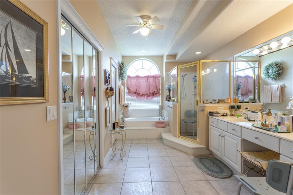 Active With Contract: $359,000 (3 beds, 2 baths, 2062 Square Feet)