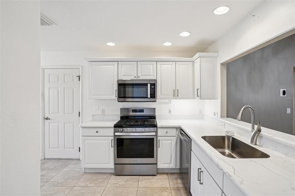 待售: $389,000 (3 贝兹, 2 浴室, 1530 平方英尺)