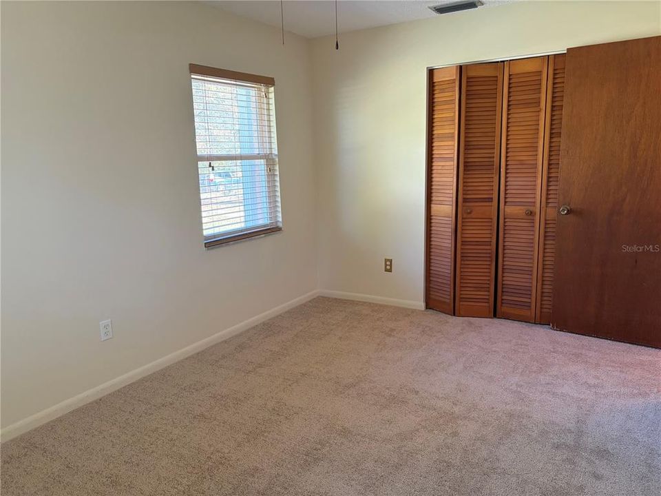 For Sale: $274,000 (3 beds, 2 baths, 1300 Square Feet)