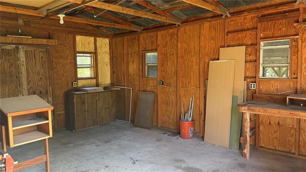 For Sale: $274,000 (3 beds, 2 baths, 1300 Square Feet)