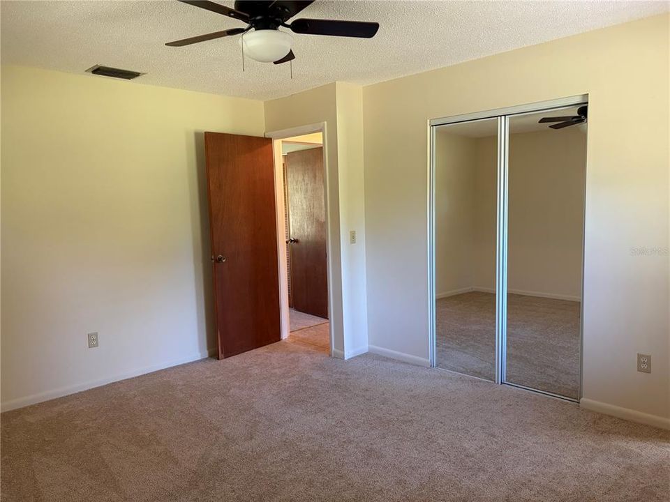 For Sale: $274,000 (3 beds, 2 baths, 1300 Square Feet)