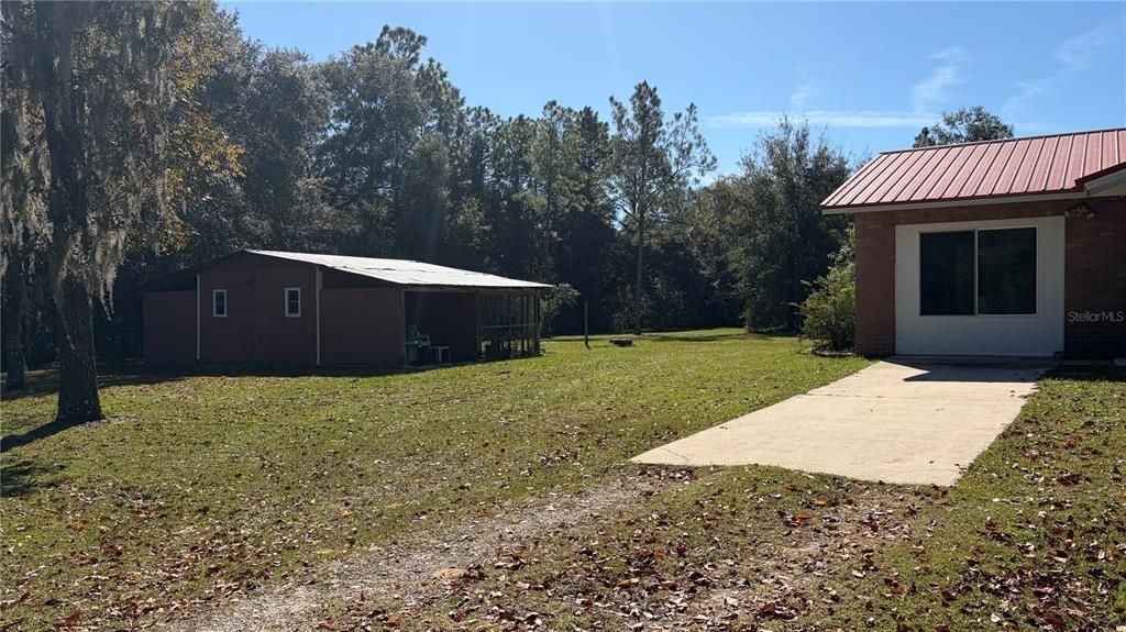 For Sale: $274,000 (3 beds, 2 baths, 1300 Square Feet)