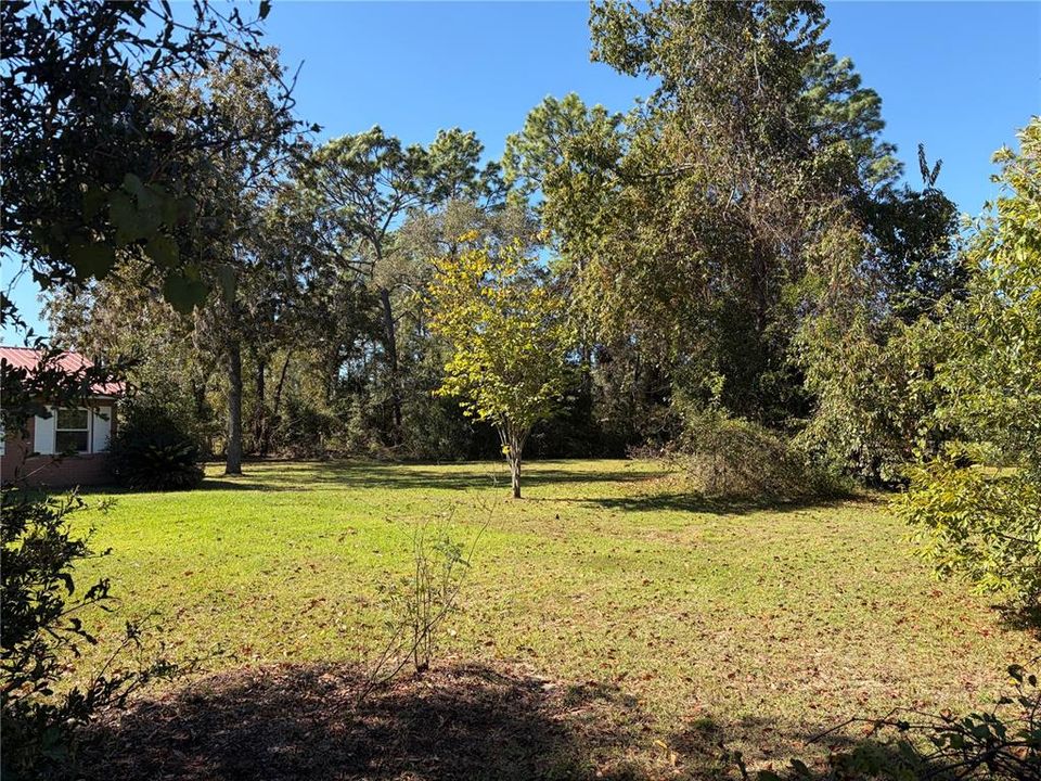 For Sale: $274,000 (3 beds, 2 baths, 1300 Square Feet)