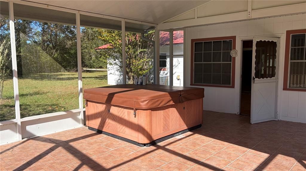 For Sale: $274,000 (3 beds, 2 baths, 1300 Square Feet)