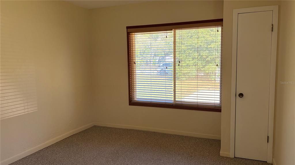 For Sale: $274,000 (3 beds, 2 baths, 1300 Square Feet)