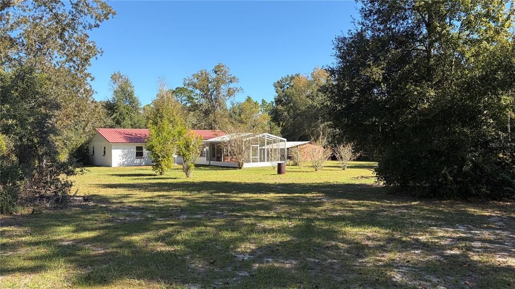 For Sale: $274,000 (3 beds, 2 baths, 1300 Square Feet)