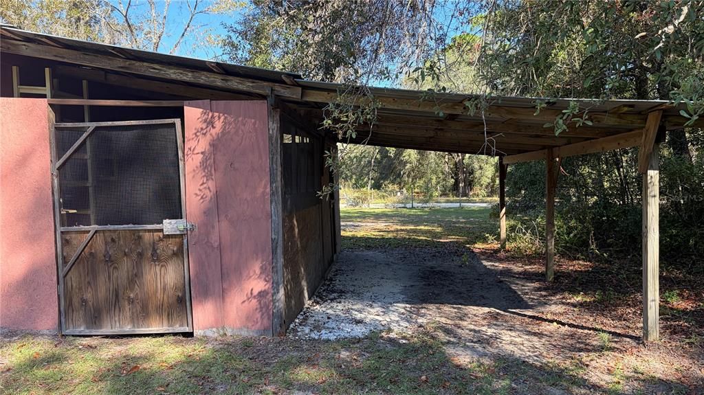 For Sale: $274,000 (3 beds, 2 baths, 1300 Square Feet)