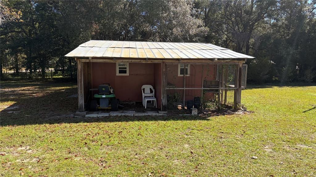 For Sale: $274,000 (3 beds, 2 baths, 1300 Square Feet)