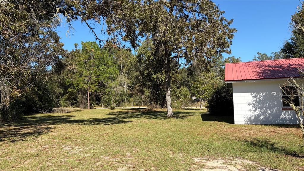 For Sale: $274,000 (3 beds, 2 baths, 1300 Square Feet)