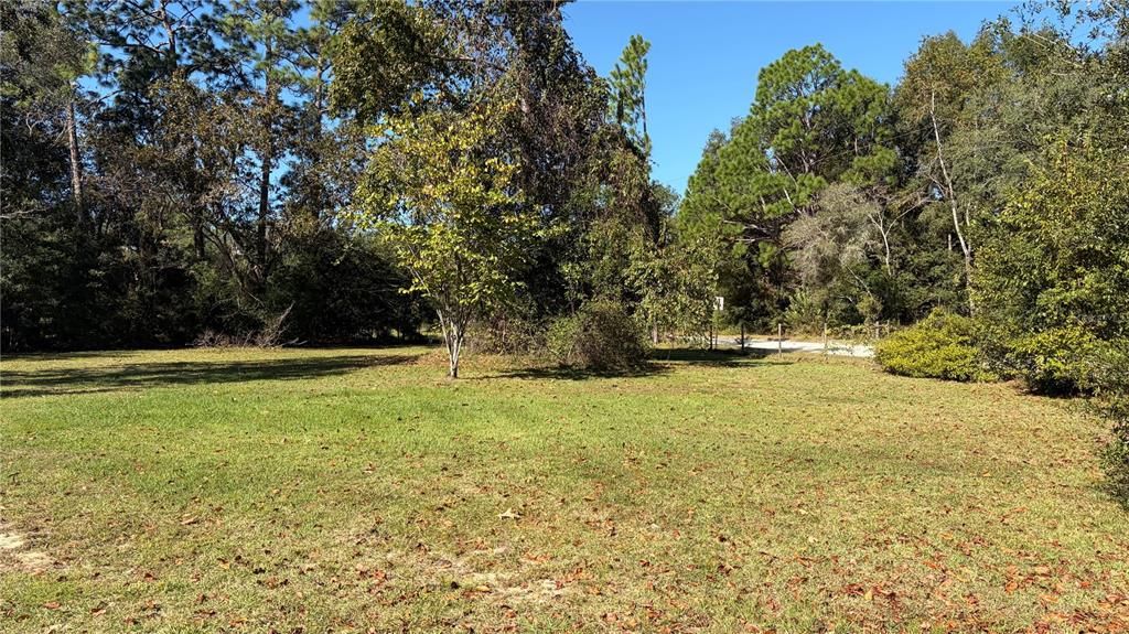 For Sale: $274,000 (3 beds, 2 baths, 1300 Square Feet)