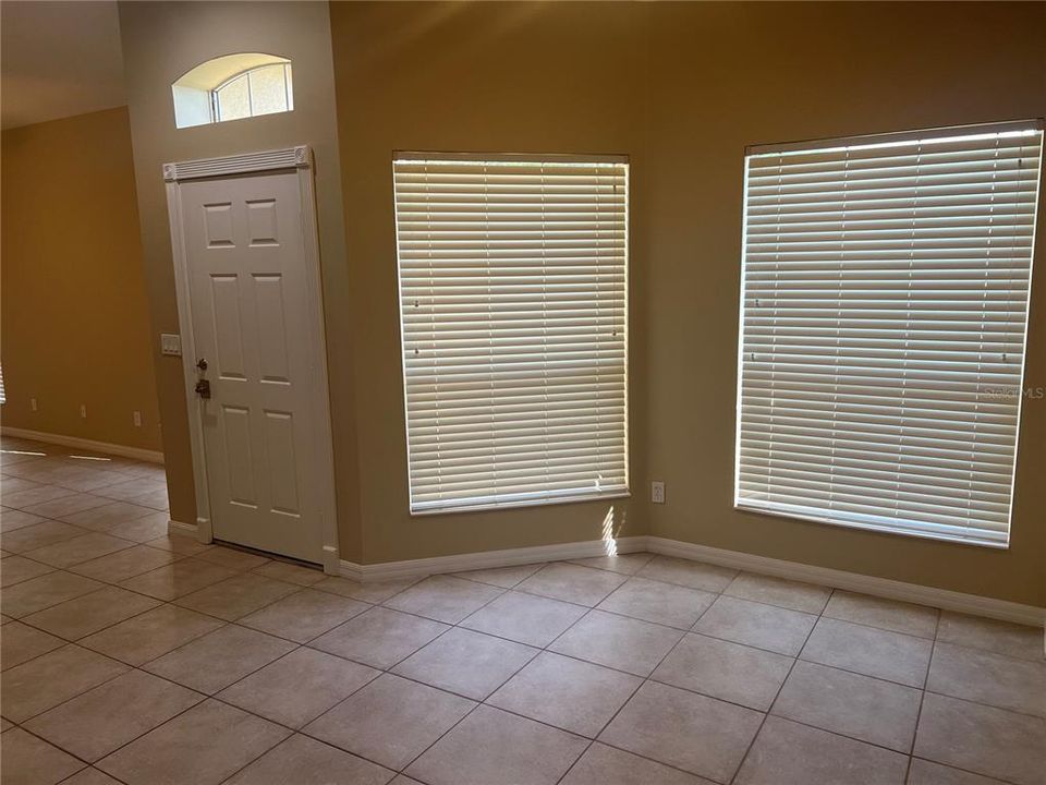 出租: $1,800 (2 贝兹, 2 浴室, 1536 平方英尺)