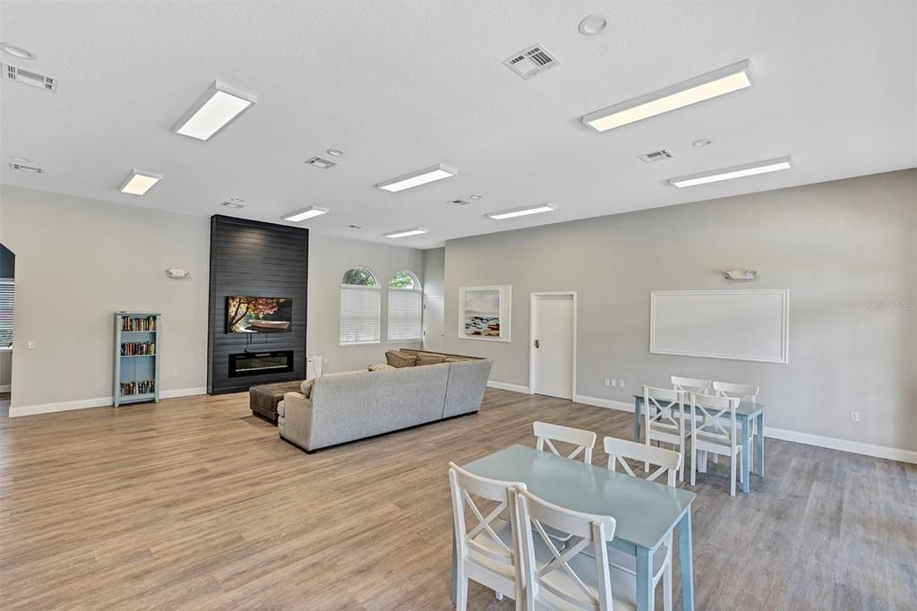 For Sale: $405,000 (4 beds, 3 baths, 1839 Square Feet)