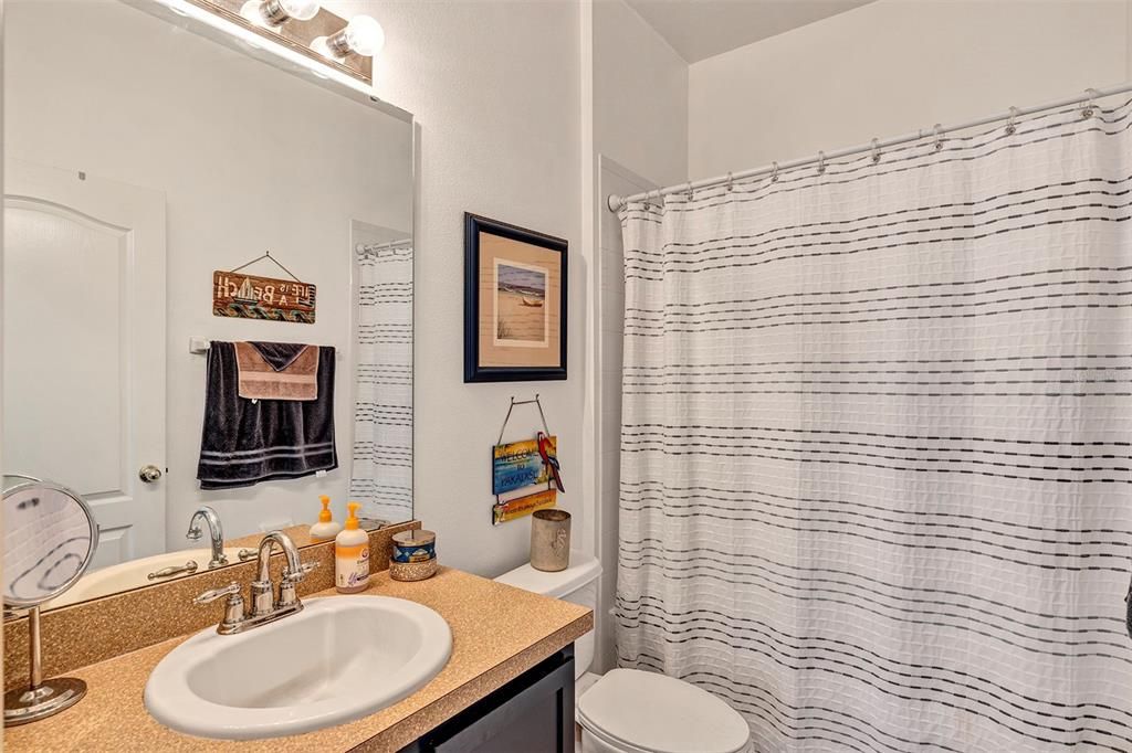 For Sale: $405,000 (4 beds, 3 baths, 1839 Square Feet)