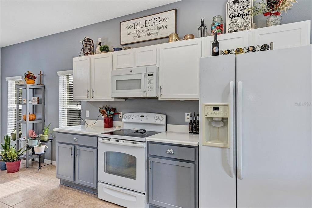 For Sale: $405,000 (4 beds, 3 baths, 1839 Square Feet)