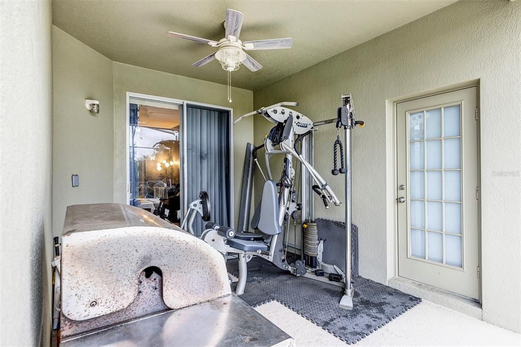 For Sale: $405,000 (4 beds, 3 baths, 1839 Square Feet)