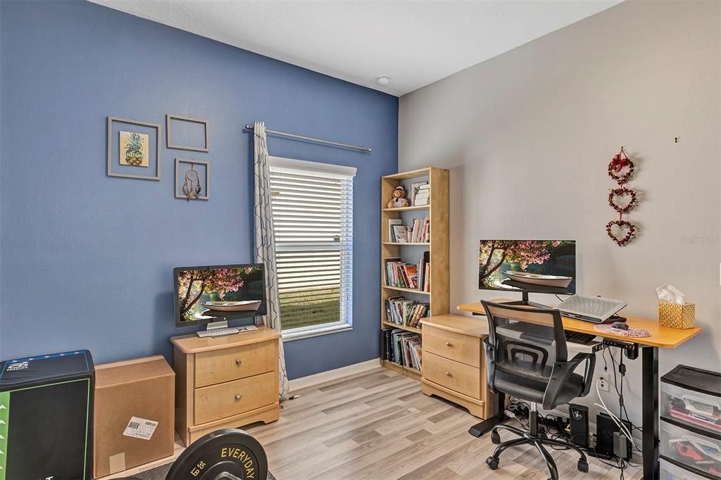 For Sale: $405,000 (4 beds, 3 baths, 1839 Square Feet)