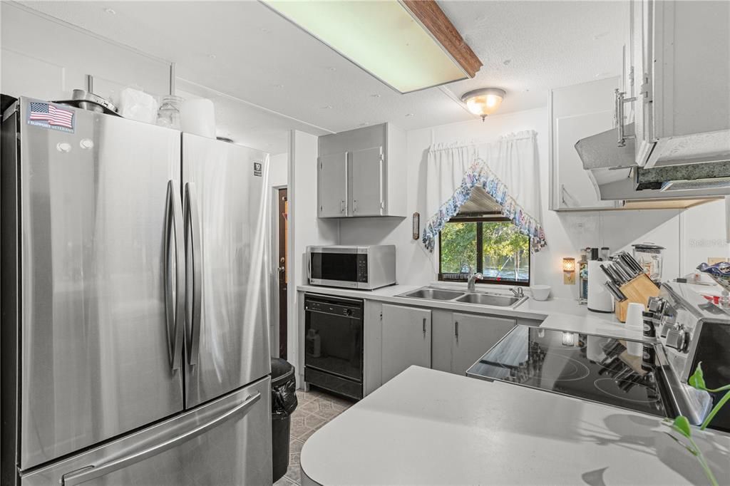 На продажу: $225,000 (3 спален, 2 ванн, 1176 Квадратных фут)