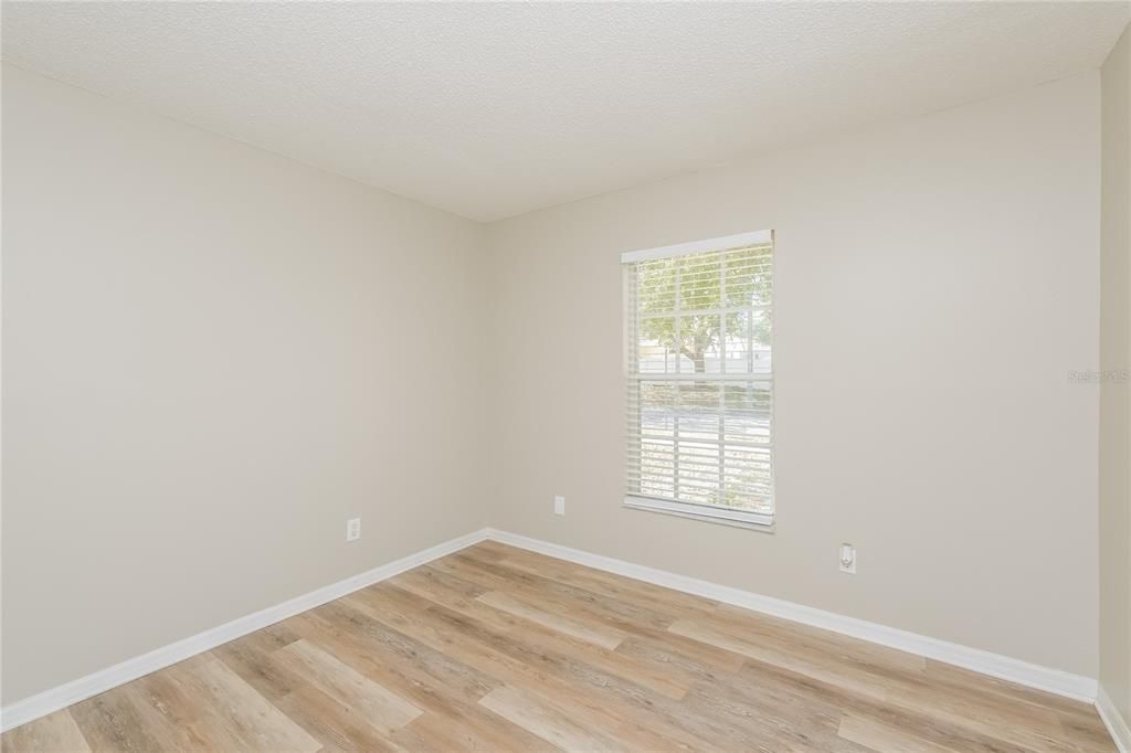 For Sale: $350,000 (4 beds, 2 baths, 1418 Square Feet)